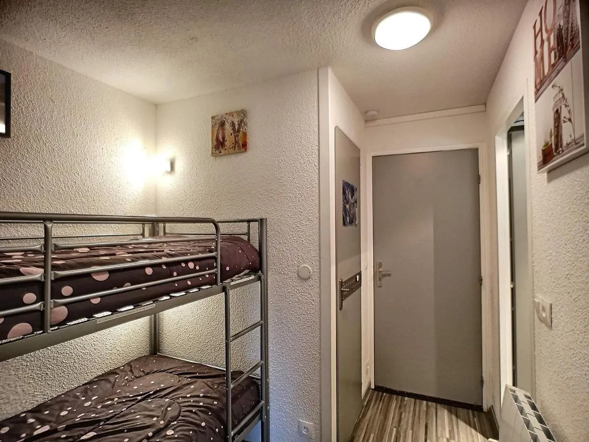 Studio Cabine Renove Pour 4 Pers Avec Balcon, Parking Et Wifi, Proche Pistes Et Commerces - Les Menuires - Fr-1-178-290 Saint-Martin-de-Belleville Apartment